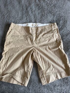 Women’s Gap Classic Khaki Cotton Shorts